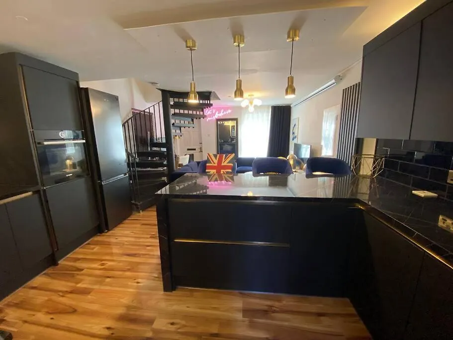 Stunning 2 Bed Apartment, In The Heart Of Exeter! 0*, Exeter United Kingdom