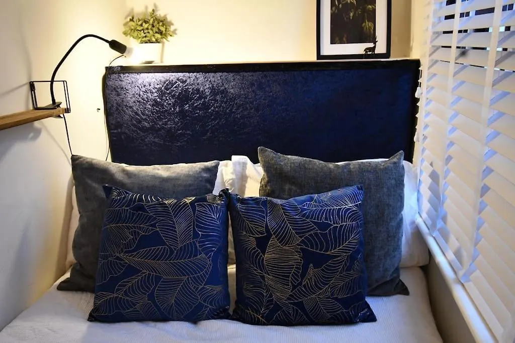 Apartment Stunning 2 Bed Apartment, In The Heart Of Exeter! United Kingdom