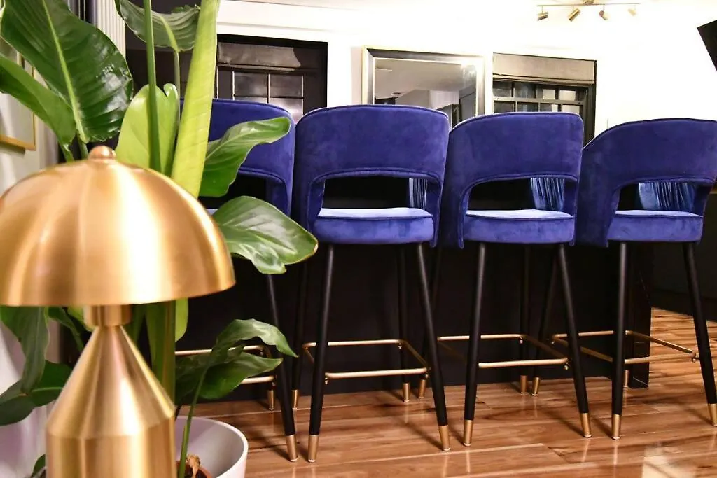 Apartment Stunning 2 Bed Apartment, In The Heart Of Exeter!