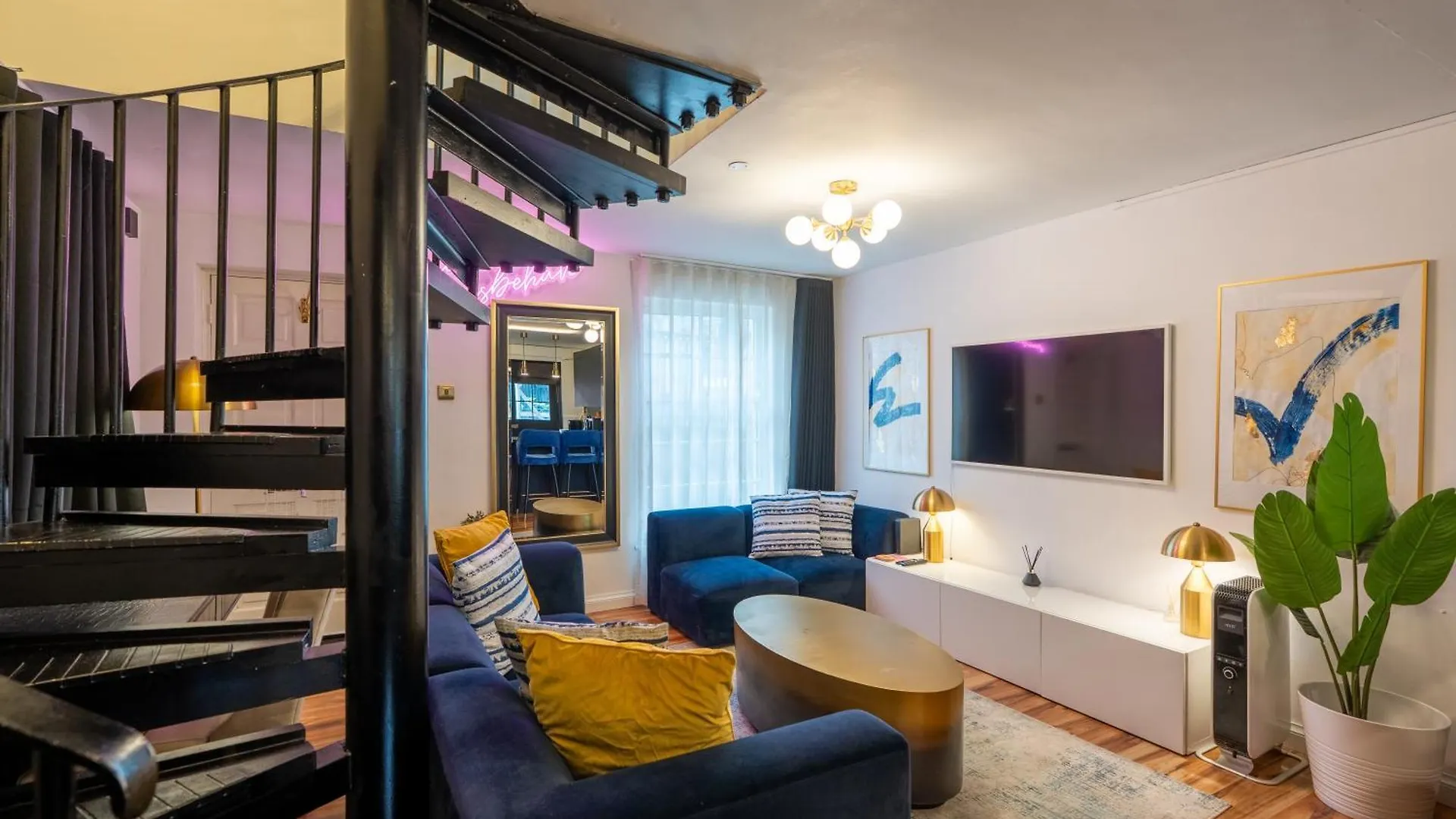 Apartment Stunning 2 Bed Apartment, In The Heart Of Exeter!