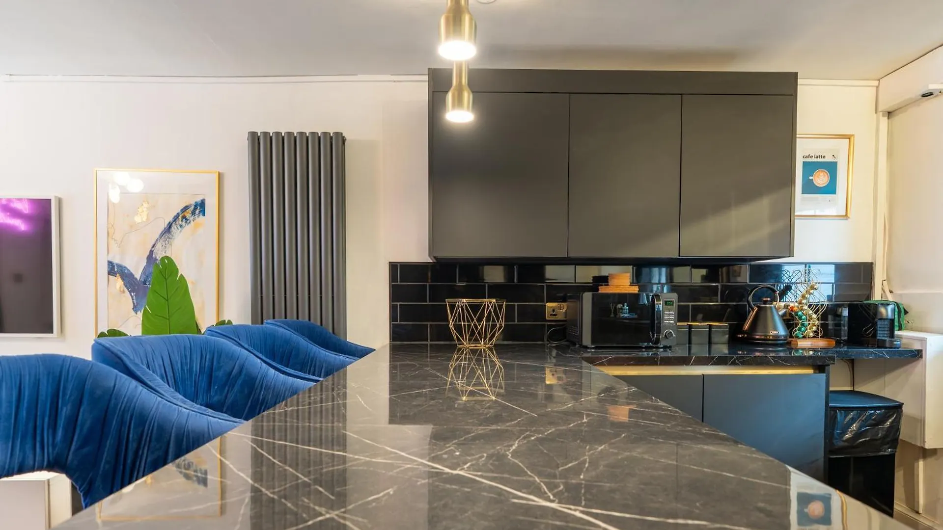 Apartment Stunning 2 Bed Apartment, In The Heart Of Exeter!